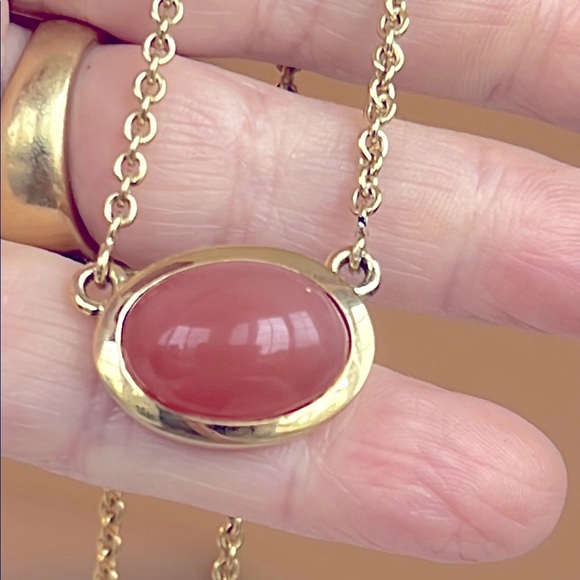 Vintage Jewelry - 18k Gold Oval moonstone Pendant Necklace